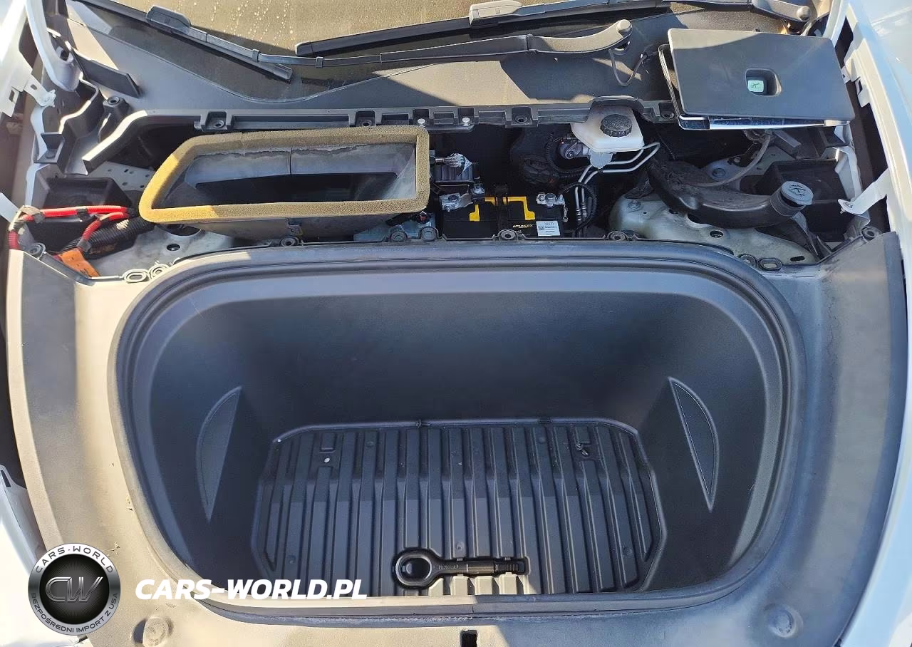 2021 Tesla Model Y VIN:5YJYGDEE7MF202643 - 11