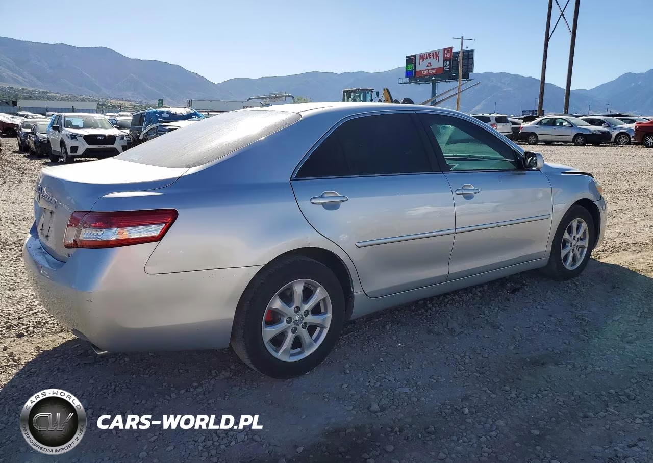 2010 Toyota Camry Le V6 VIN:4T1BK3EK3AU099112 - 3