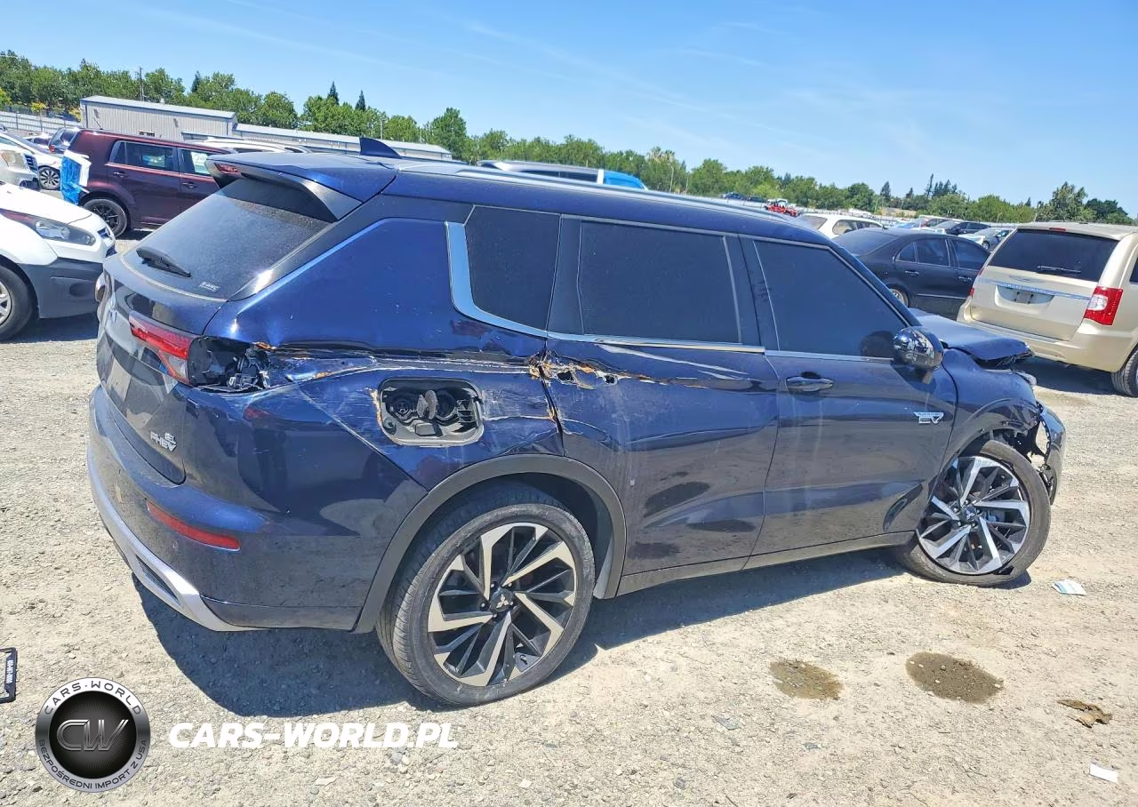 2023 Mitsubishi Outlander Sel VIN:JA4T5VA98PZ038018 - 3