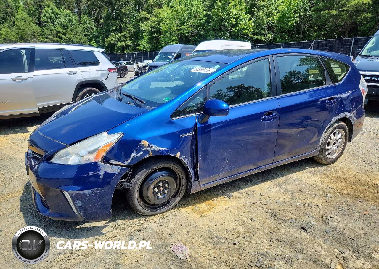 2014 Toyota Prius V Three – zdjęcie 1 z 12