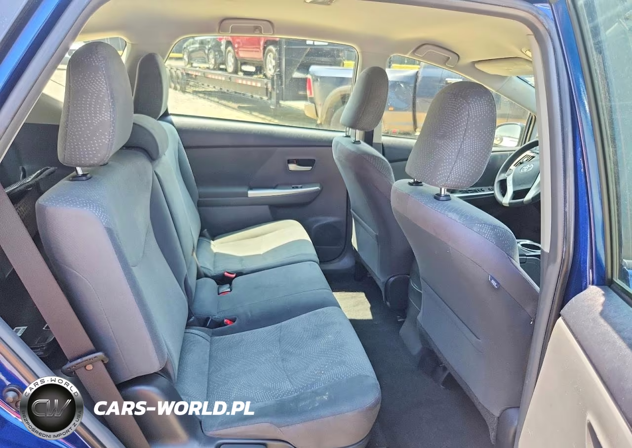 2014 Toyota Prius V Three VIN:JTDZN3EU8E3336913 - 10