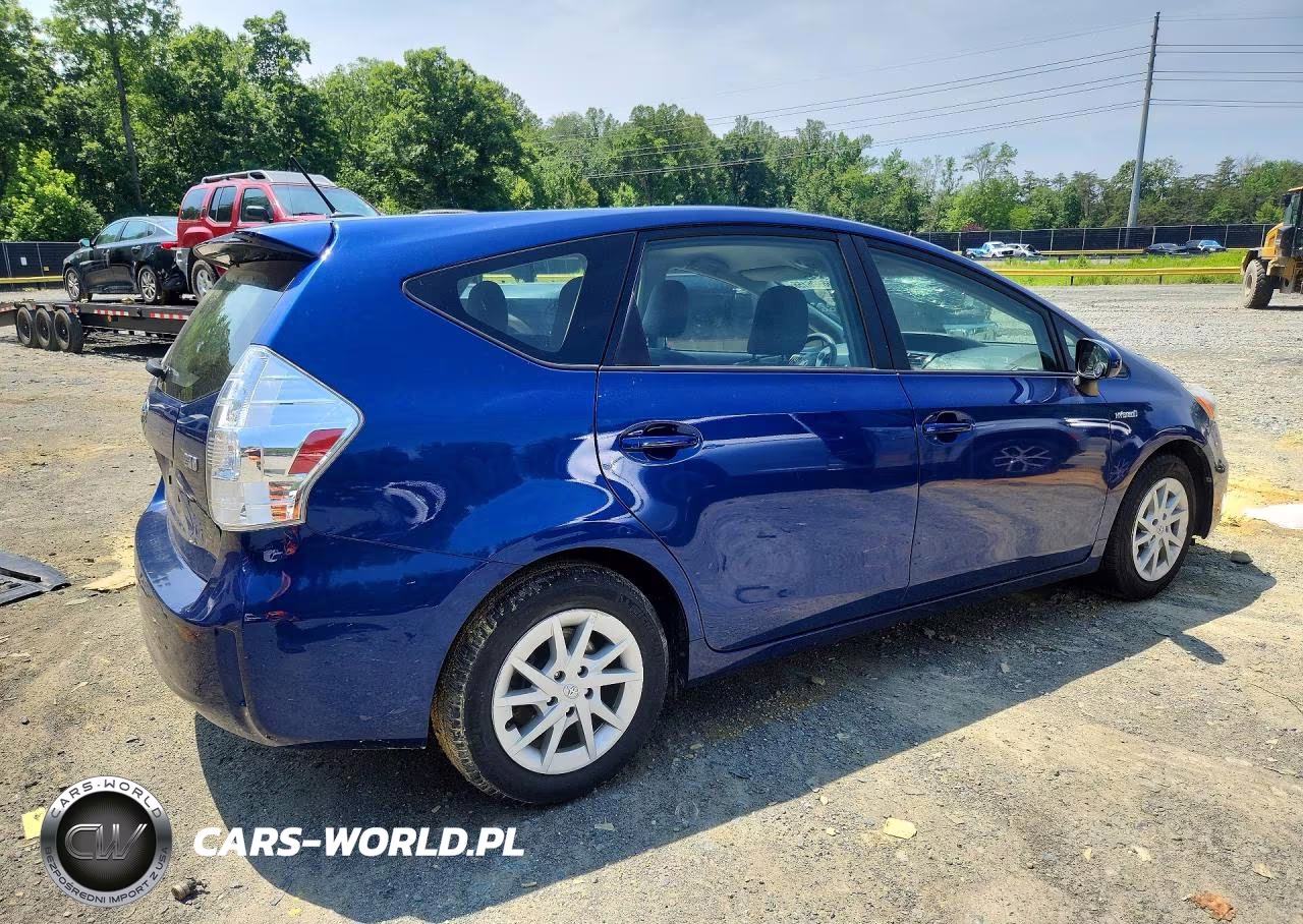 2014 Toyota Prius V Three VIN:JTDZN3EU8E3336913 - 3
