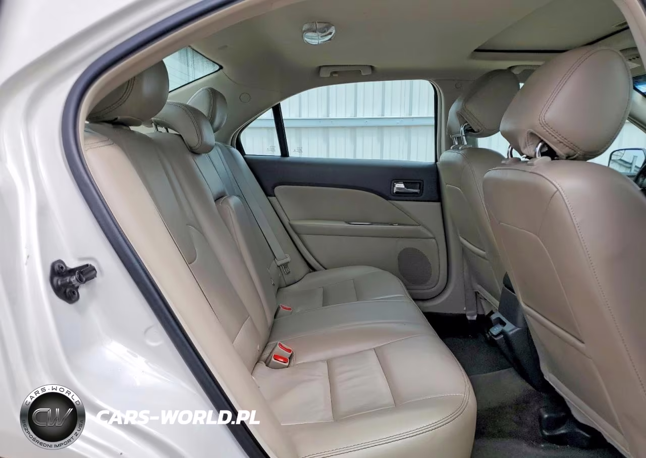 2012 Ford Fusion Hybrid VIN:3FADP0L31CR272490 - 10