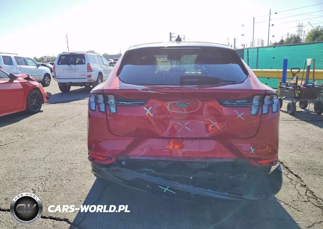 2021 Ford Mustang Mach-E Premium VIN:3FMTK3SU2MMA26896 - 6