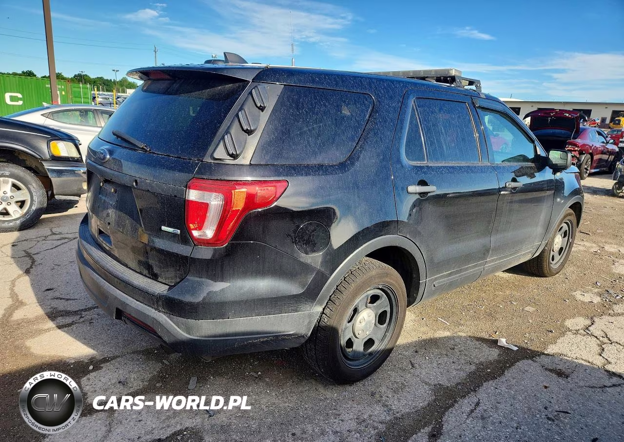 2018 Ford Explorer Police Interceptor VIN:1FM5K8AR2JGB80811 - 3