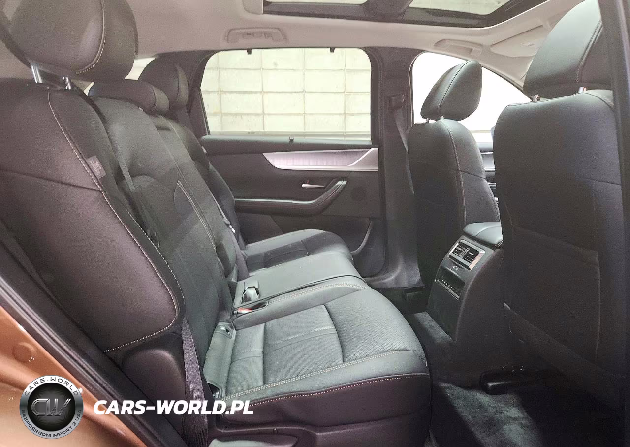 2025 Mazda Cx-70 Premium VIN:JM3KJDHA0S1100176 - 11