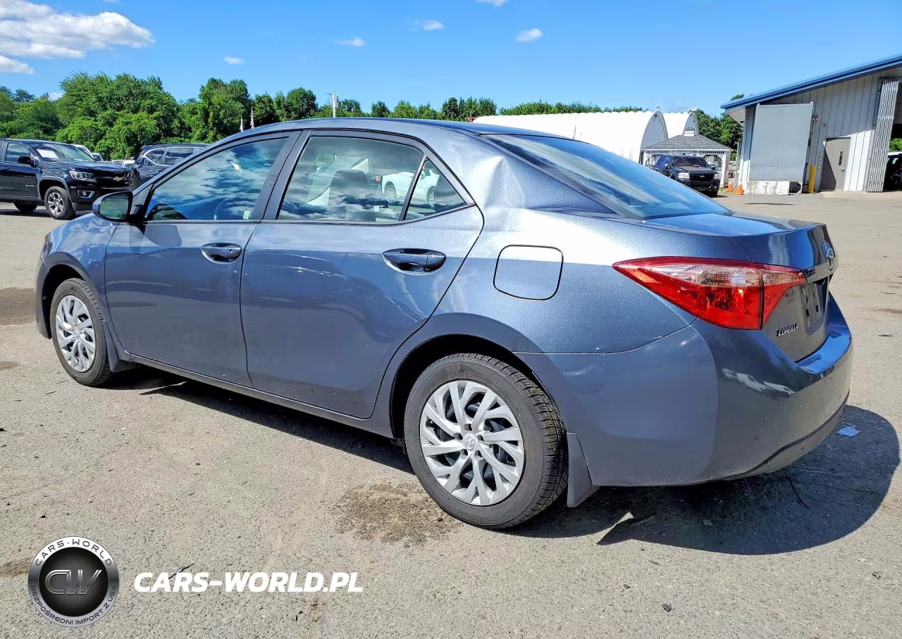 2018 Toyota Corolla Le VIN:2T1BURHE6JC982979 - 2