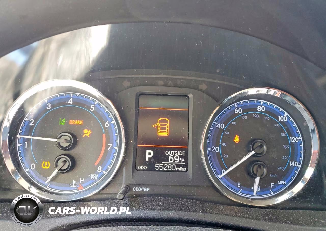 2018 Toyota Corolla Le VIN:2T1BURHE6JC982979 - 9