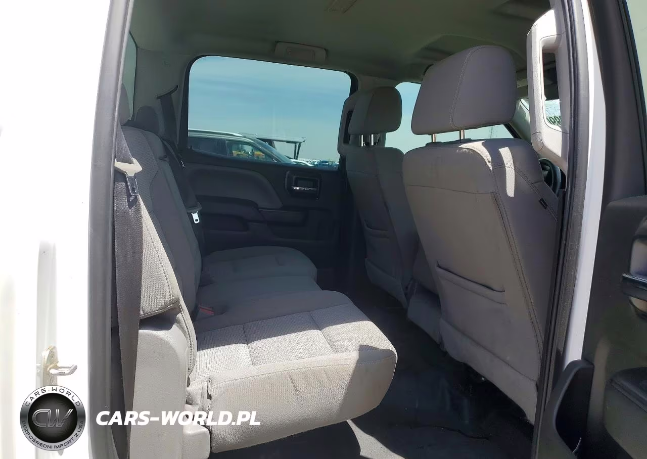 2018 Chevrolet Silverado K1500 VIN:3GCUKNECXJG427307 - 10