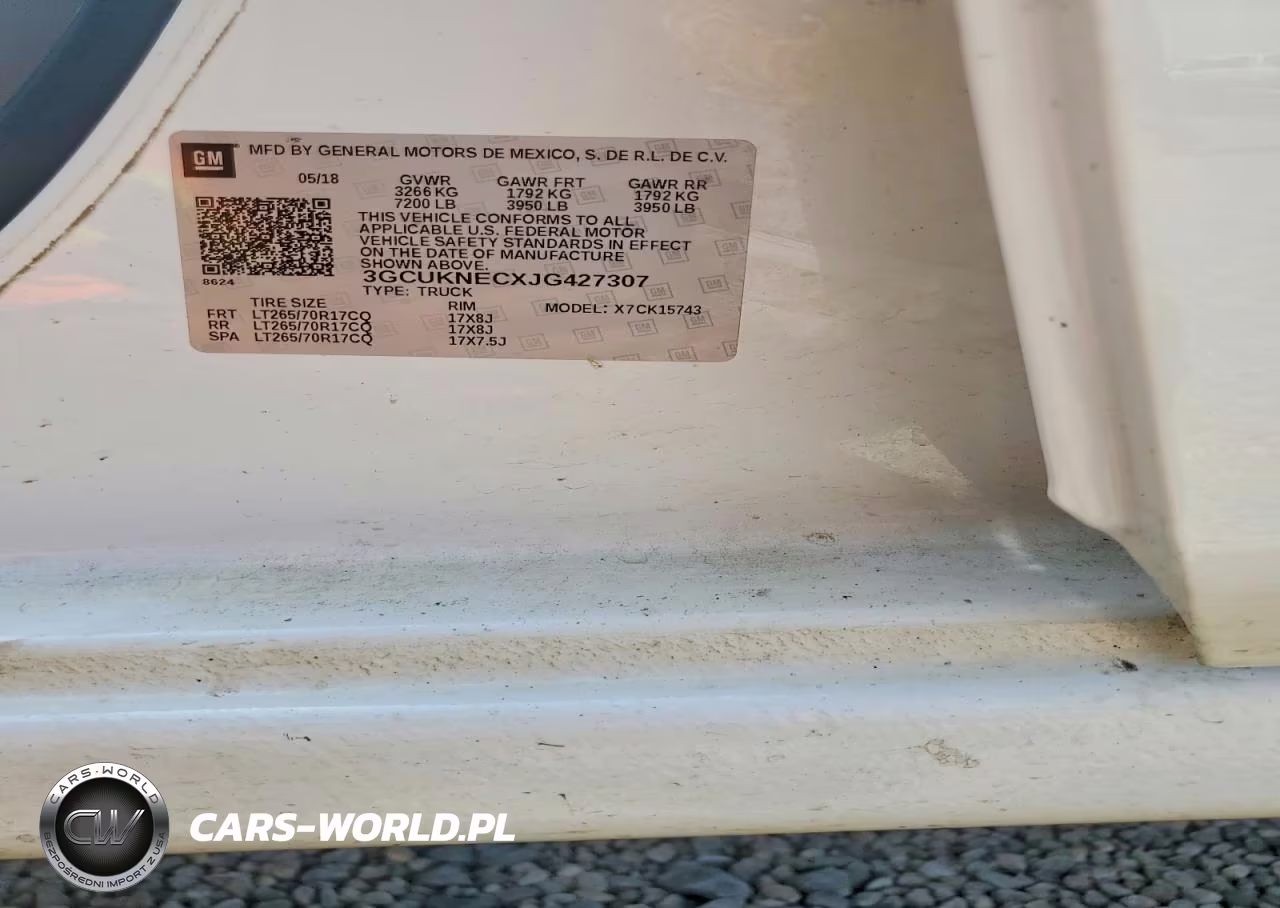2018 Chevrolet Silverado K1500 VIN:3GCUKNECXJG427307 - 12
