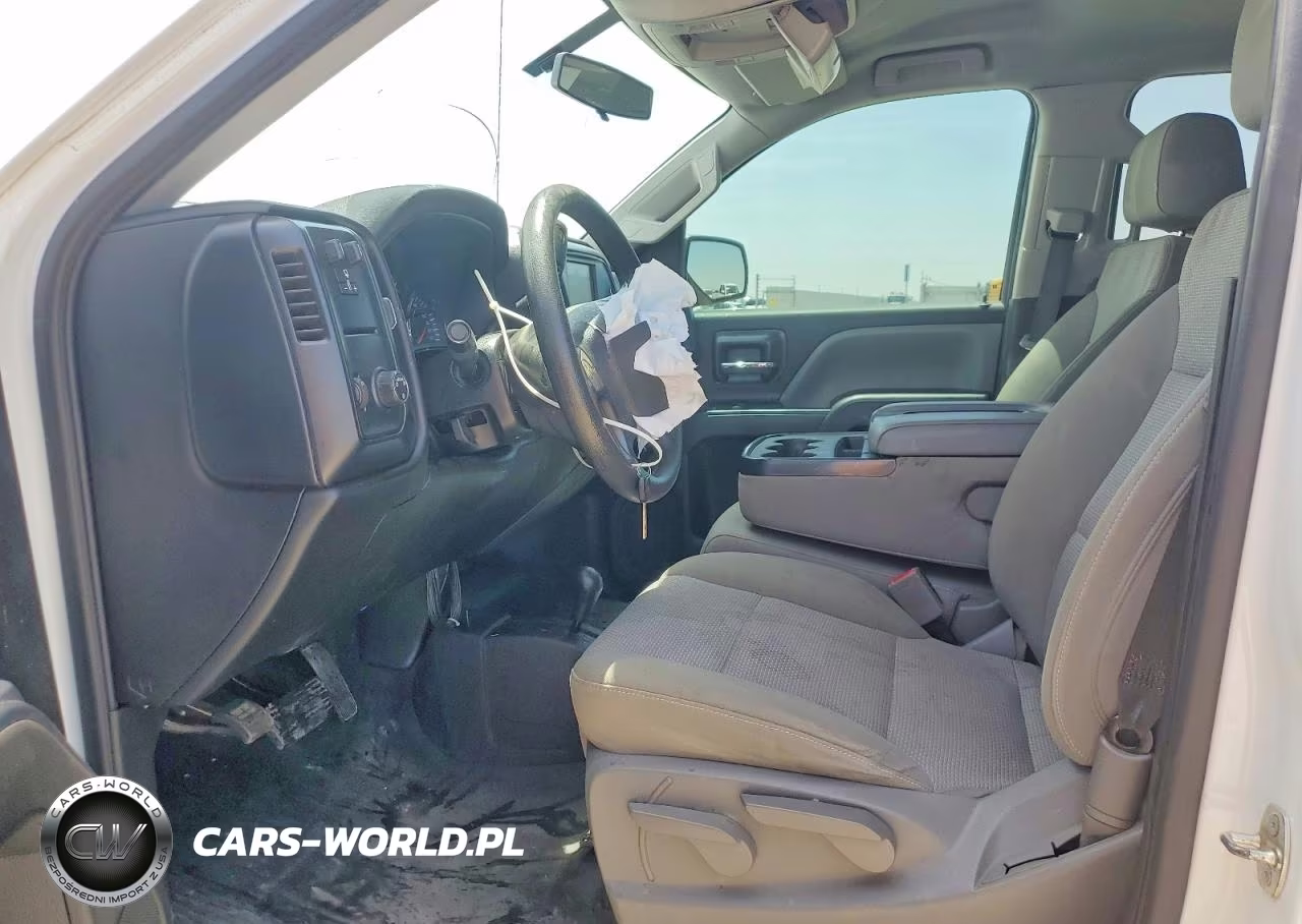 2018 Chevrolet Silverado K1500 VIN:3GCUKNECXJG427307 - 7