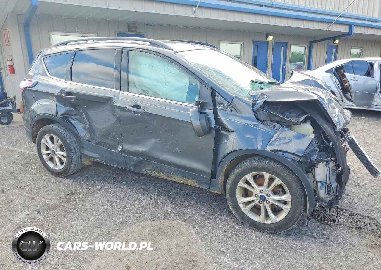2018 Ford Escape VIN:1FMCU0GD3JUB61880 - 4