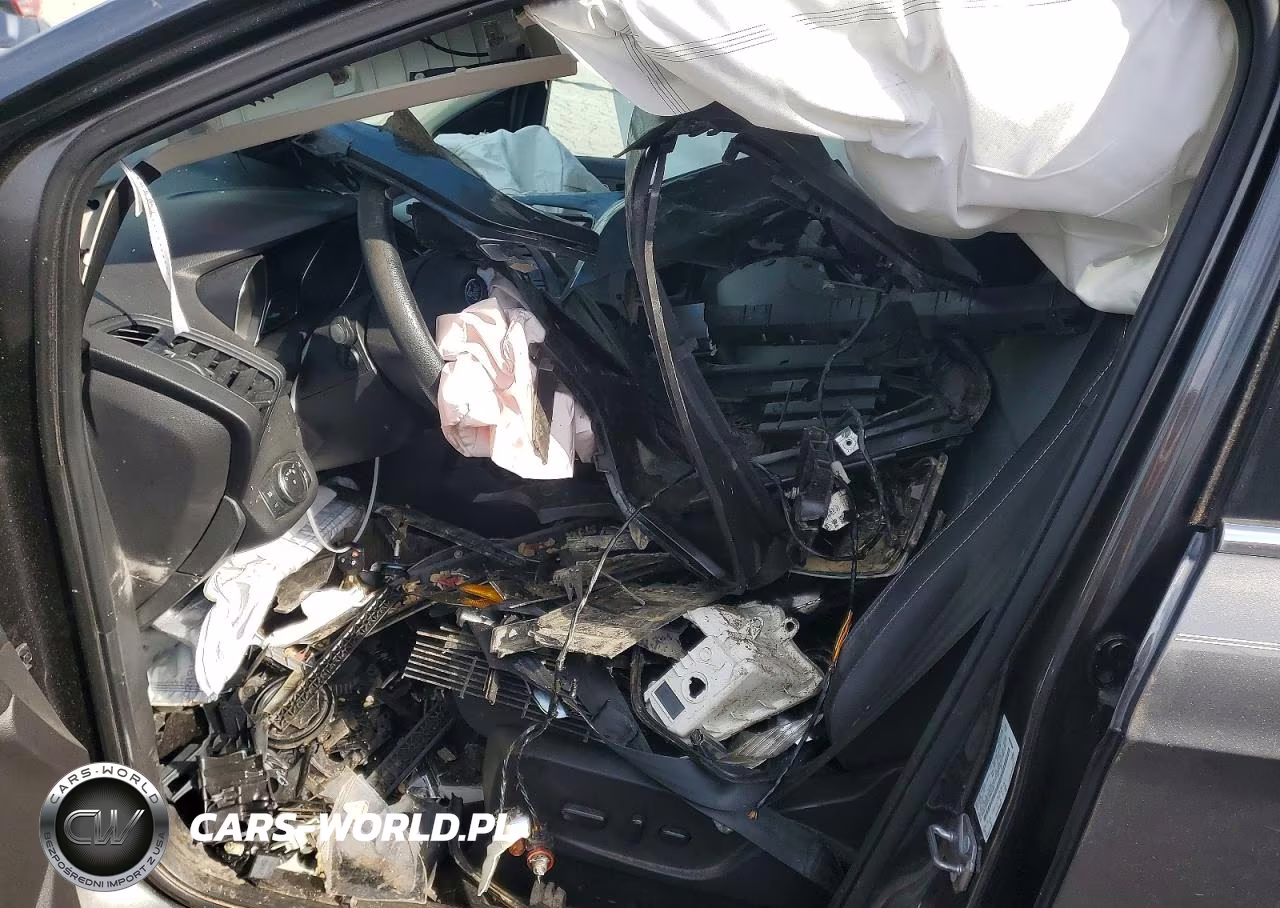 2018 Ford Escape VIN:1FMCU0GD3JUB61880 - 7