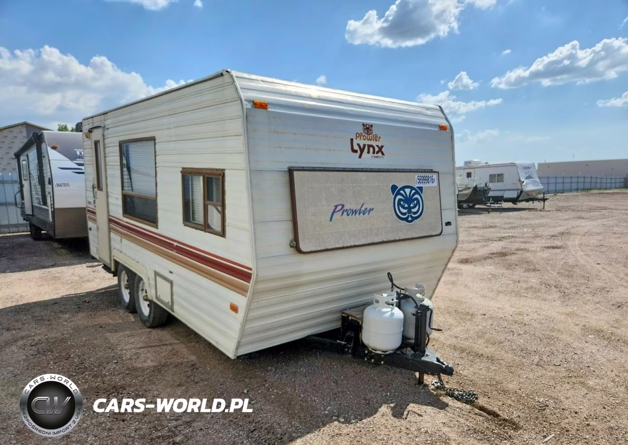 1988 Fleetwood Prowler Camper – zdjęcie 1 z 10