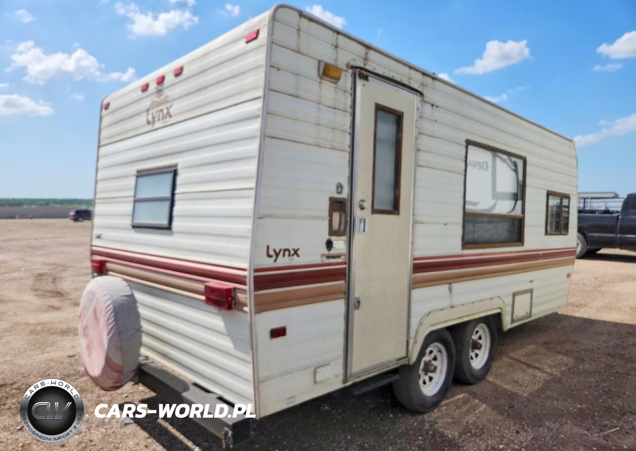 1988 Fleetwood Prowler Camper VIN:1EC3E1921J9512477 - 4