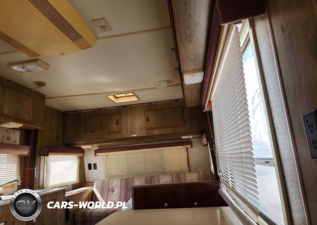1988 Fleetwood Prowler Camper VIN:1EC3E1921J9512477 - 5