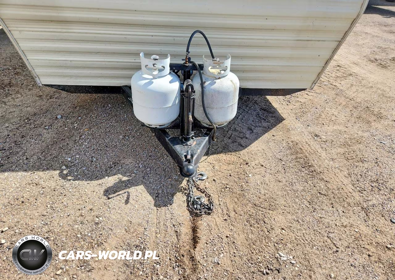 1988 Fleetwood Prowler Camper VIN:1EC3E1921J9512477 - 8
