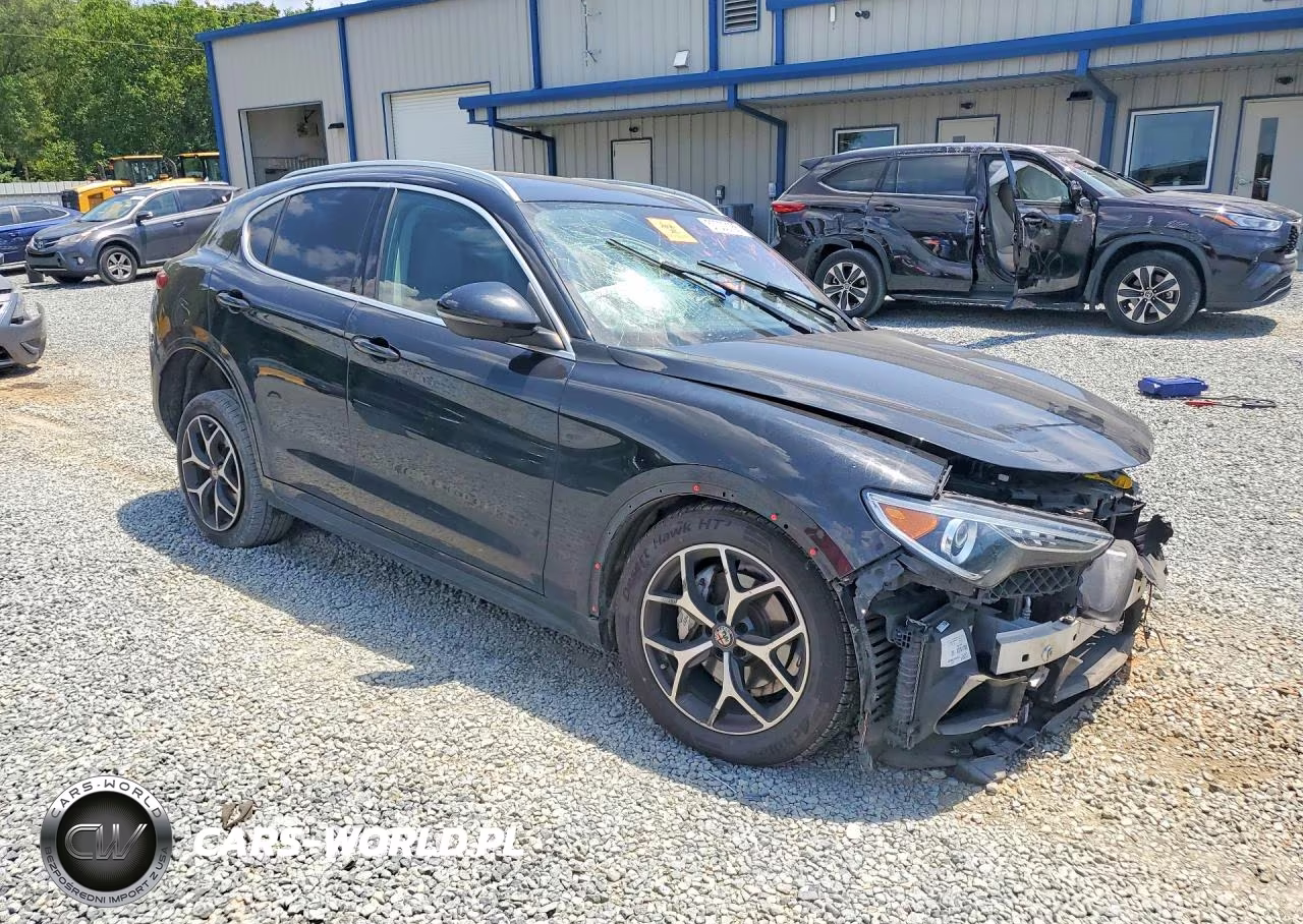2021 Alfa Romeo Stelvio Ti VIN:ZASPAKBNXM7D17448 - 4