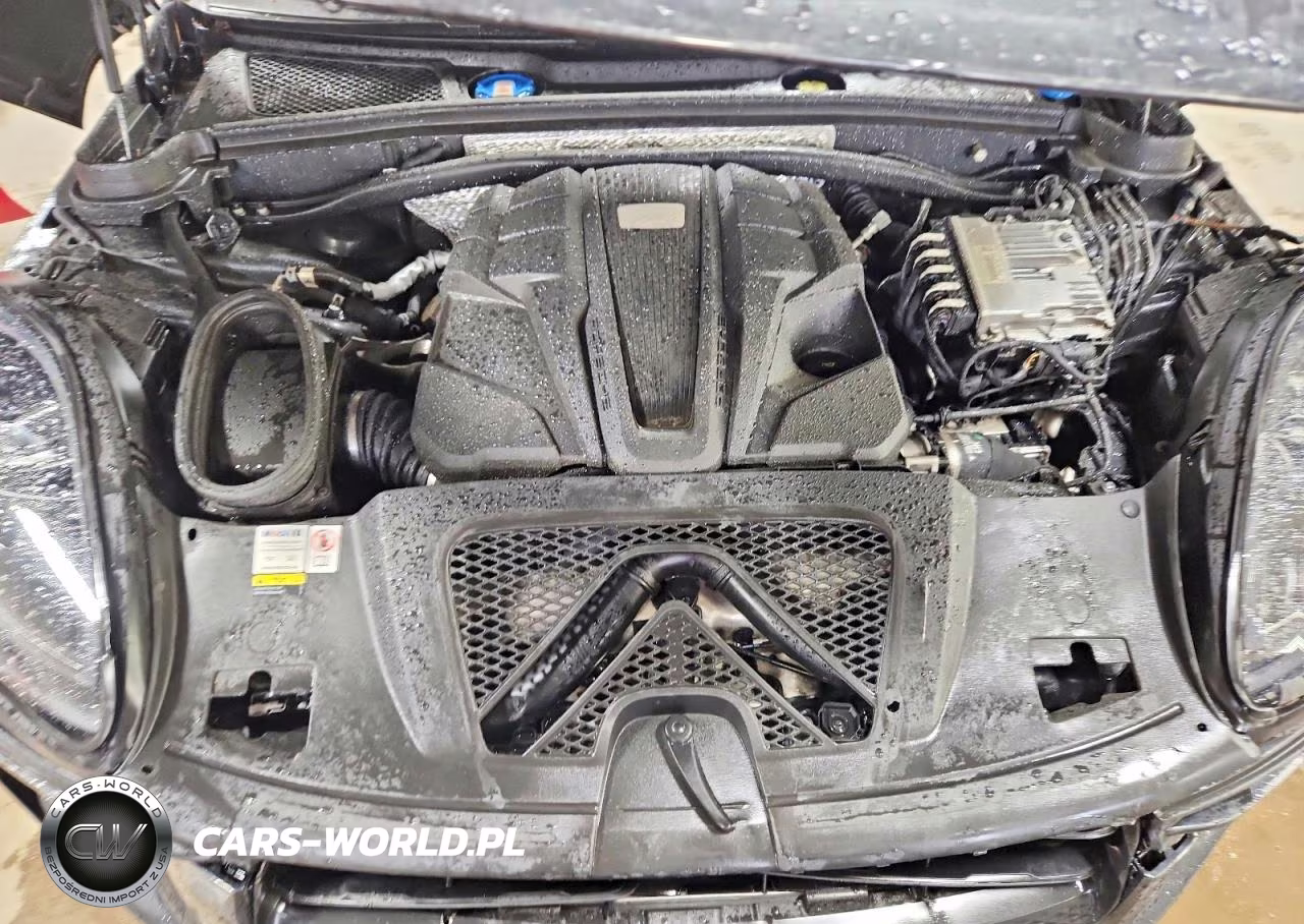 2023 Porsche Macan S VIN:WP1AG2A53PLB41934 - 11