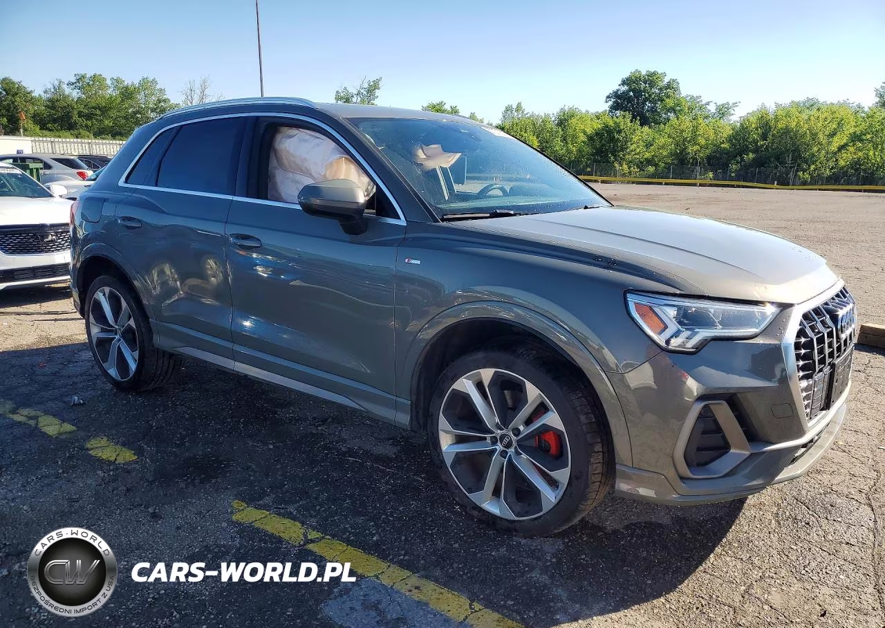 2019 Audi Q3 Premium Plus S-Line VIN:WA1EECF39K1066760 - 4