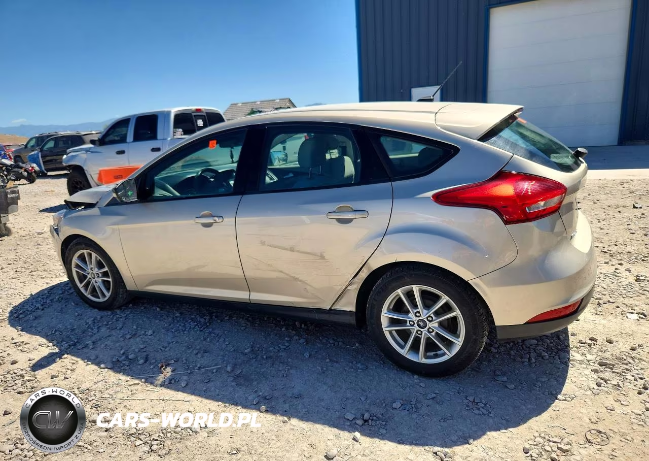 2017 Ford Focus Se VIN:1FADP3K29HL322469 - 2