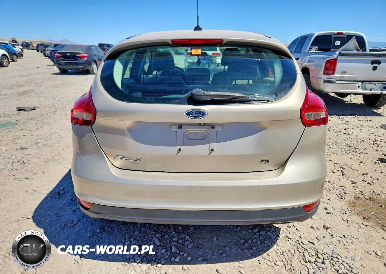 2017 Ford Focus Se VIN:1FADP3K29HL322469 - 6
