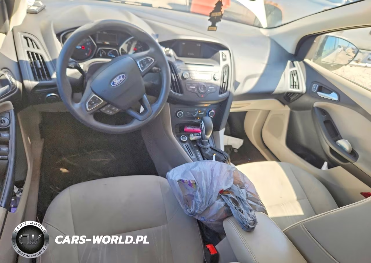 2017 Ford Focus Se VIN:1FADP3K29HL322469 - 8