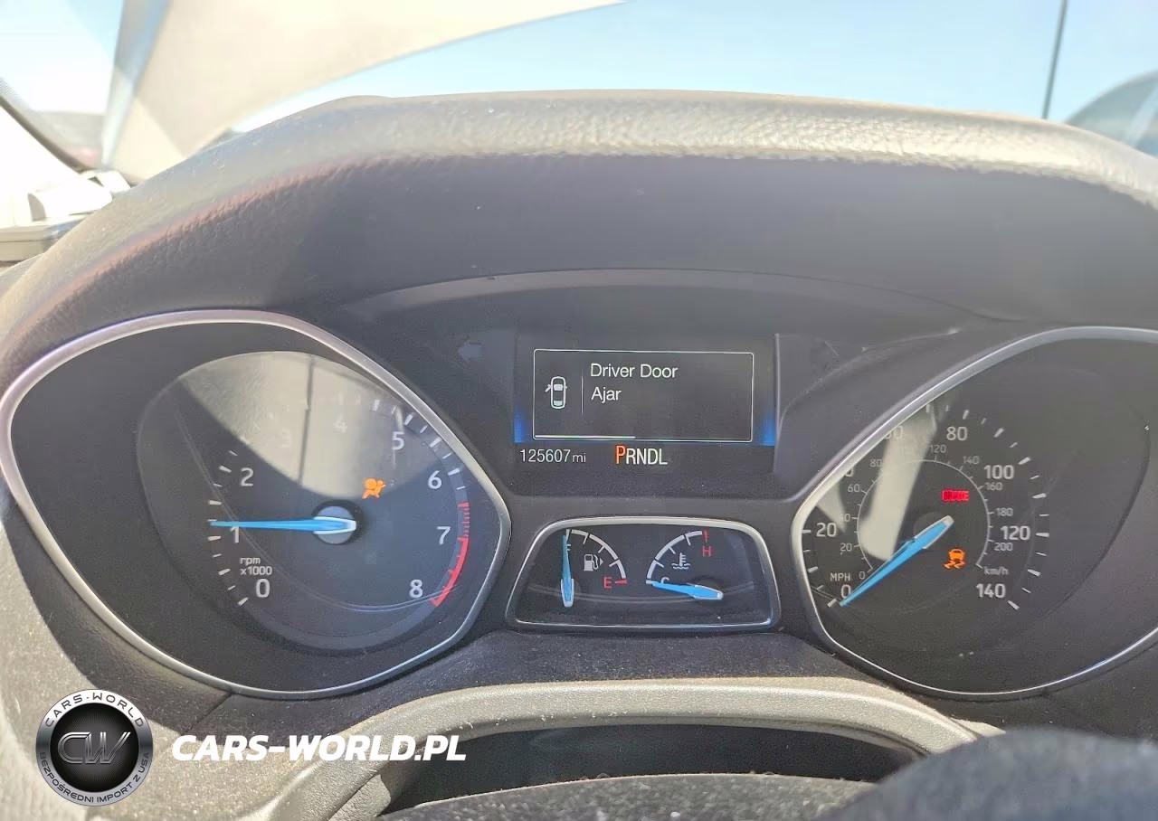 2017 Ford Focus Se VIN:1FADP3K29HL322469 - 9