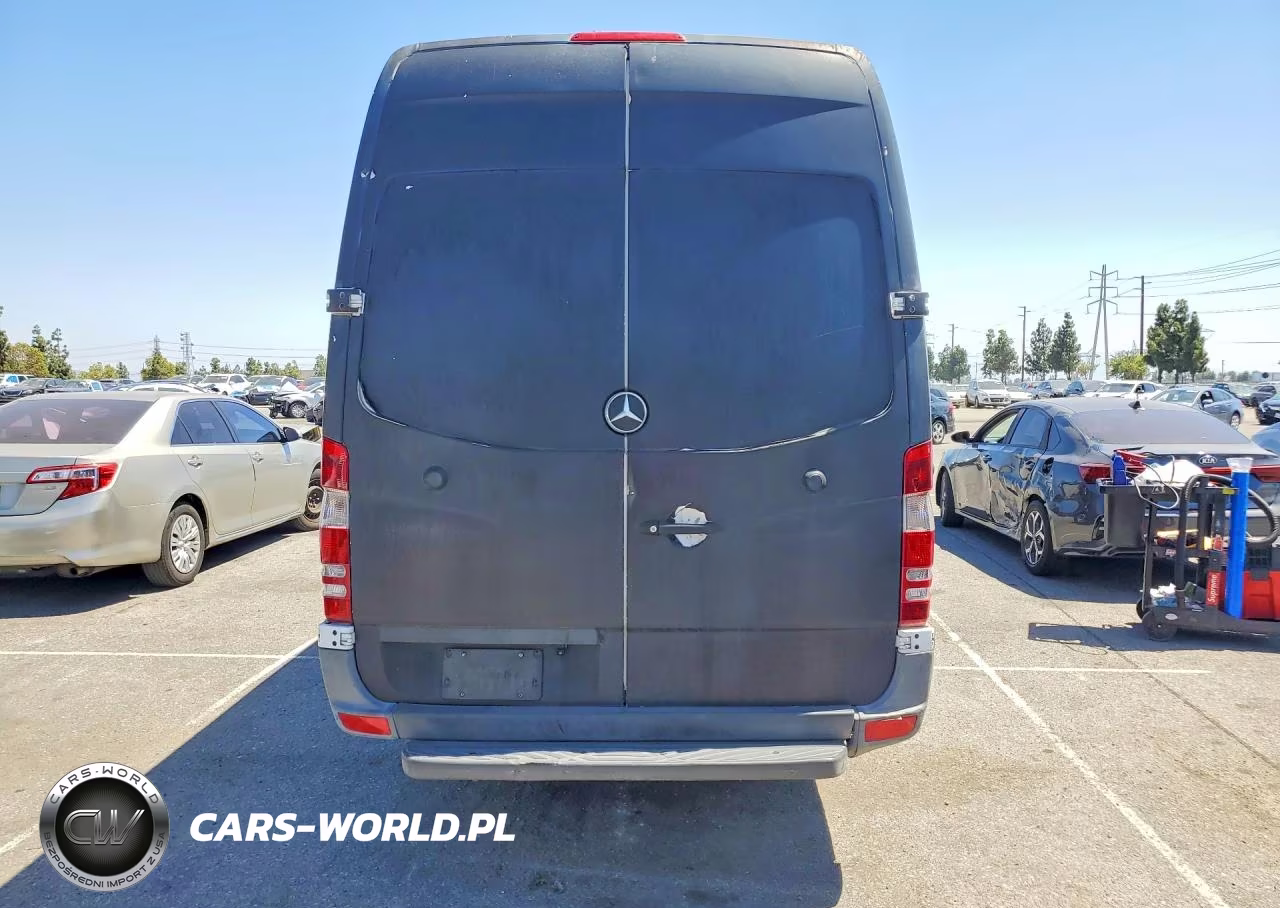 2016 Mercedes Benz Sprinter 2500 Delivery Van VIN:WD3PE8CDXGP317342 - 6