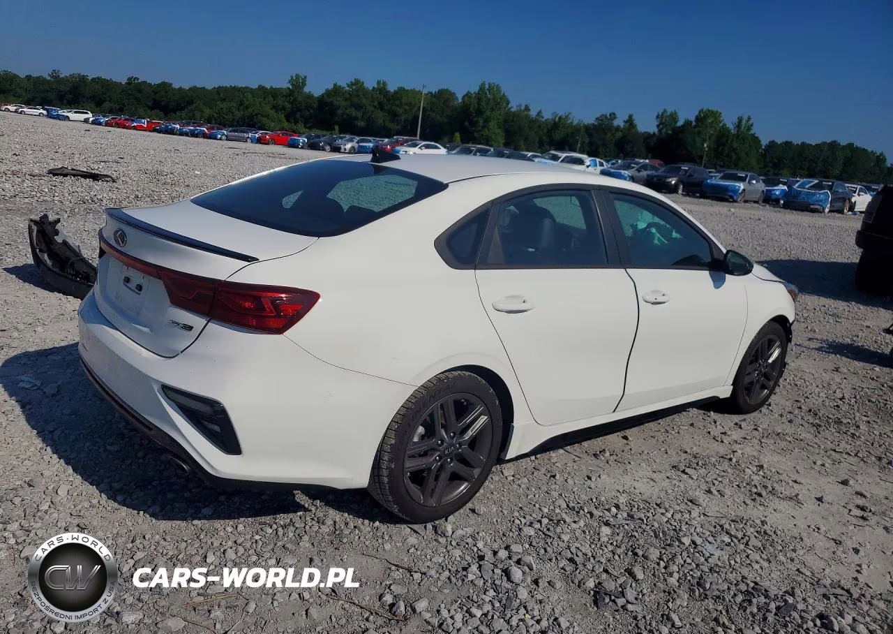 2021 Kia Forte Gt Line VIN:3KPF34AD6ME380744 - 3