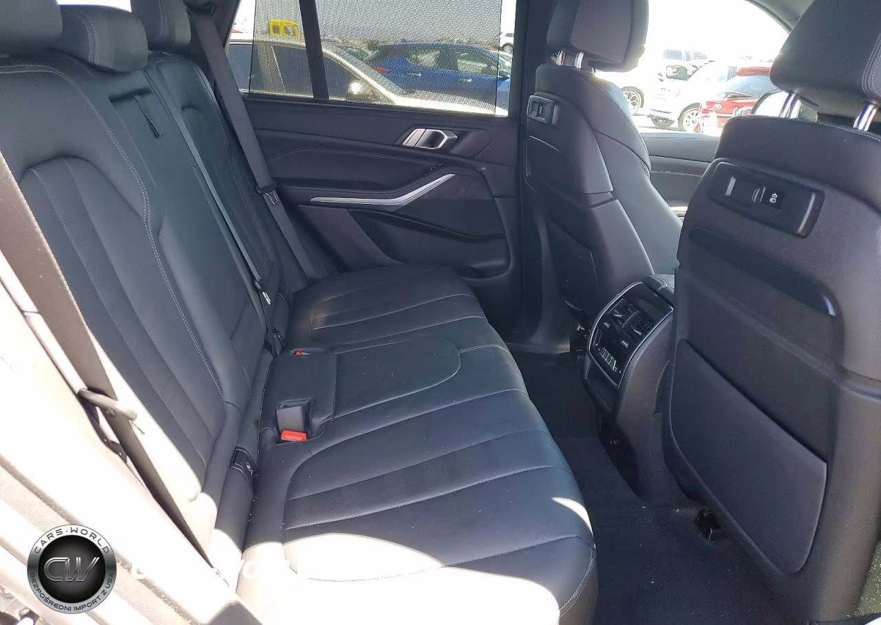 2022 BMW X5 xDrive45E VIN:5UXTA6C09N9K28539 - 10