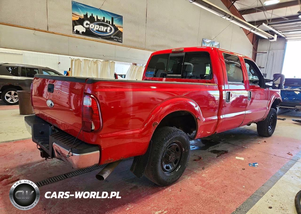 2011 Ford F250 Super Duty VIN:1FT7W2B6XBEA86143 - 3