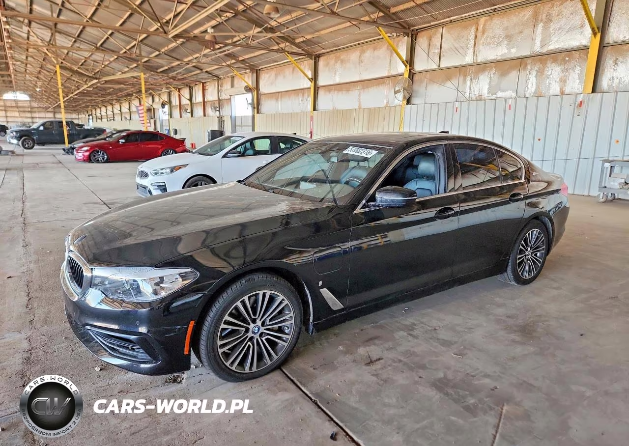 2019 BMW 530E