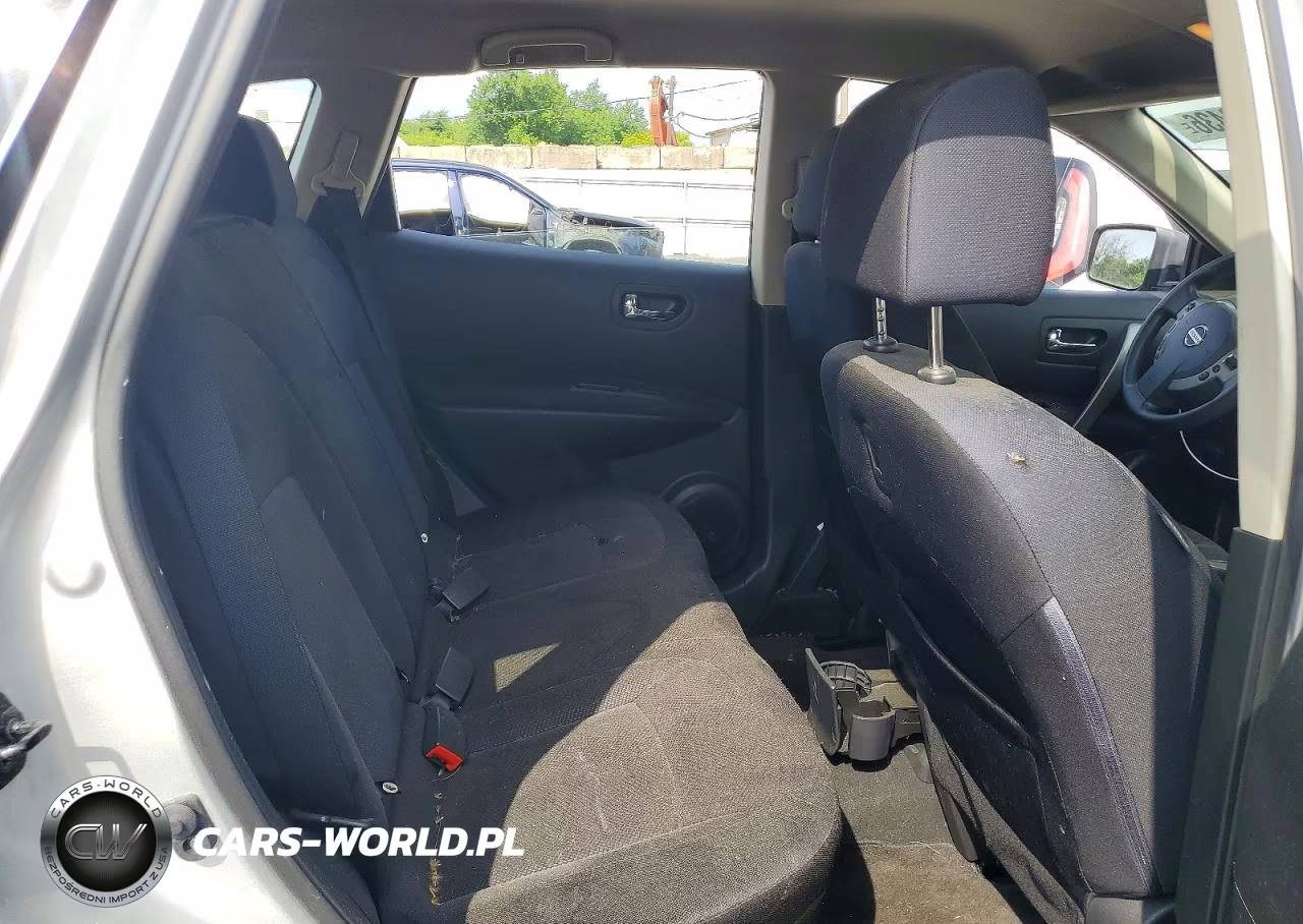2015 Nissan Rogue Select S VIN:JN8AS5MV4FW261238 - 11