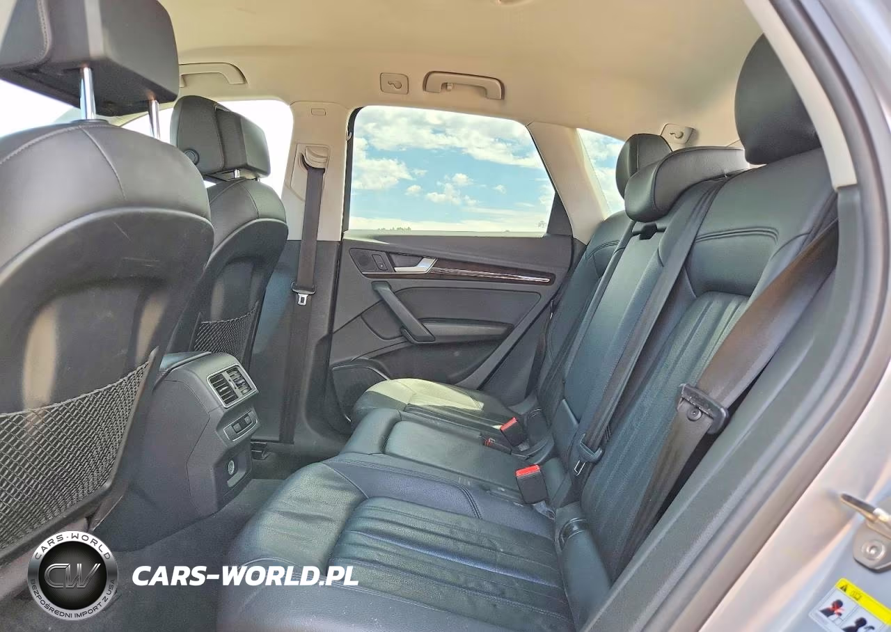 2018 Audi Q5 Premium VIN:WA1ANAFYXJ2195419 - 11