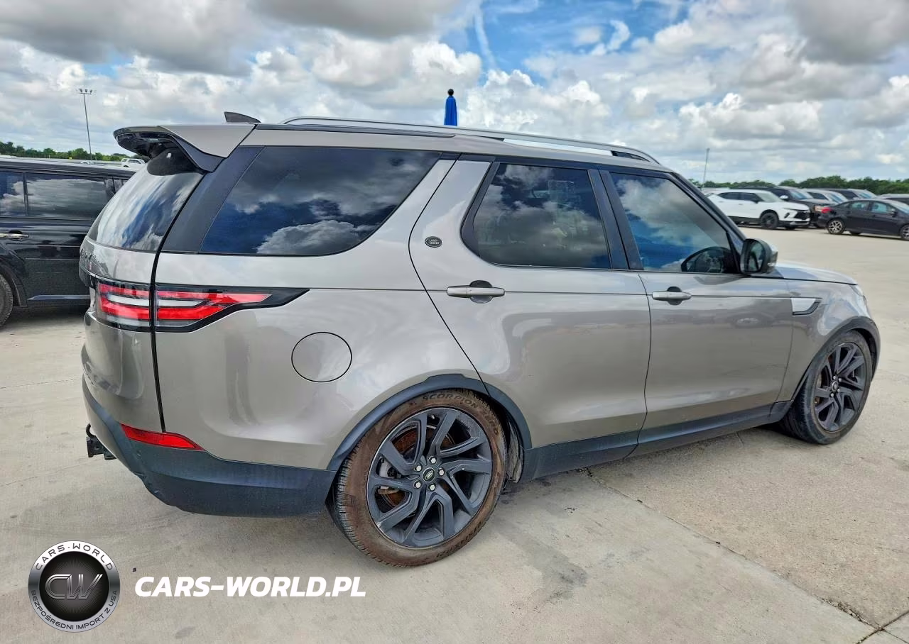 2018 Land Rover Discovery Hse VIN:SALRR2RV3JA052251 - 3