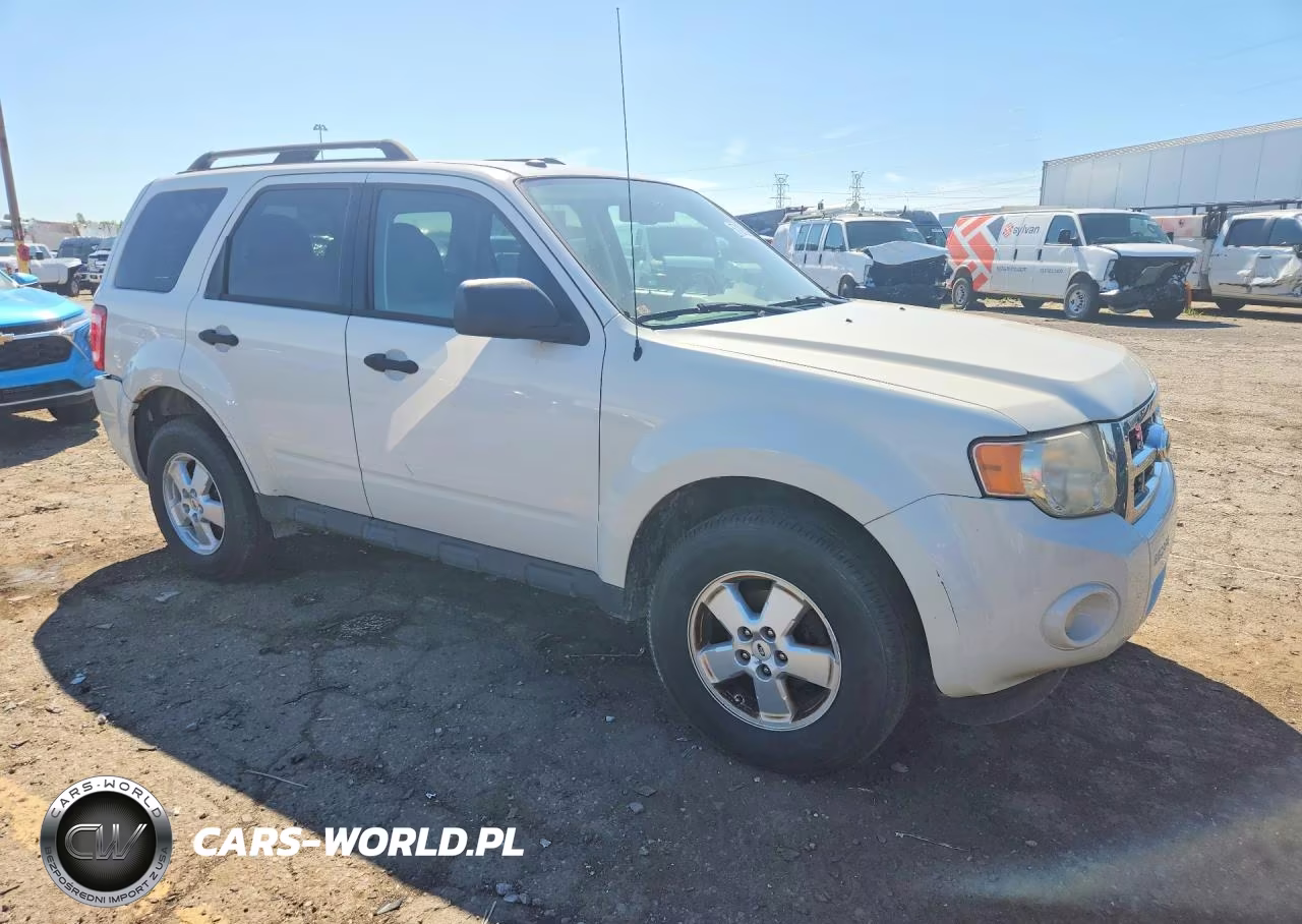 2010 Ford Escape Xlt VIN:1FMCU0D72AKC65366 - 4