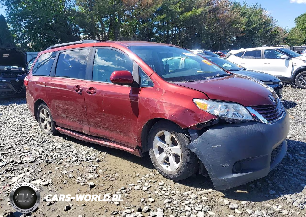 2017 Toyota Sienna Le VIN:5TDKZ3DC3HS772408 - 4