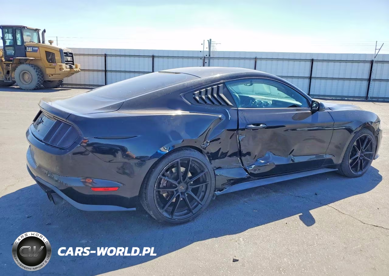 2018 Ford Mustang VIN:1FA6P8TH2J5123606 - 3