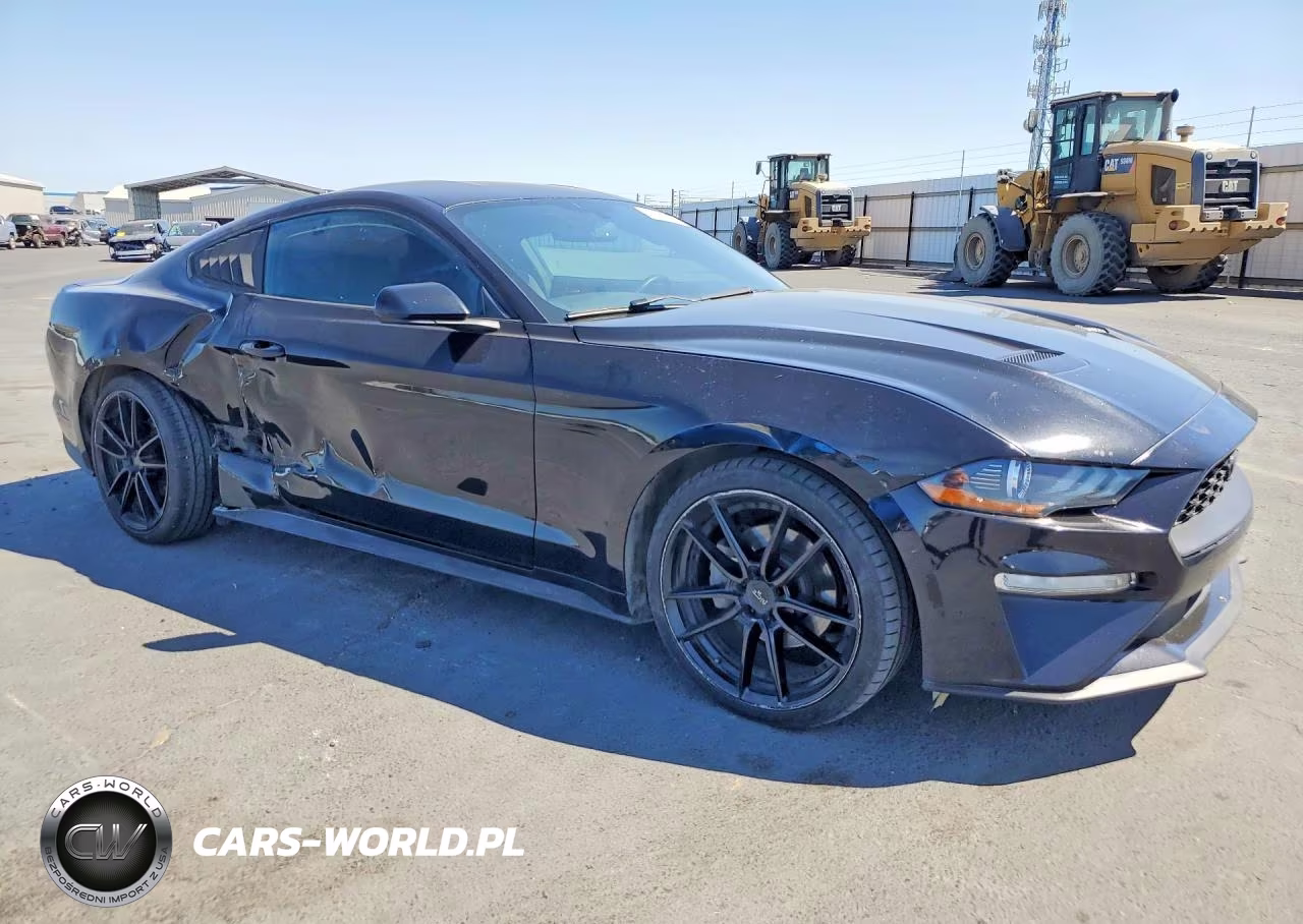 2018 Ford Mustang VIN:1FA6P8TH2J5123606 - 4