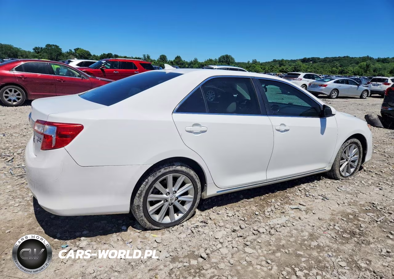 2013 Toyota Camry Xle VIN:4T1BF1FK8DU648217 - 3