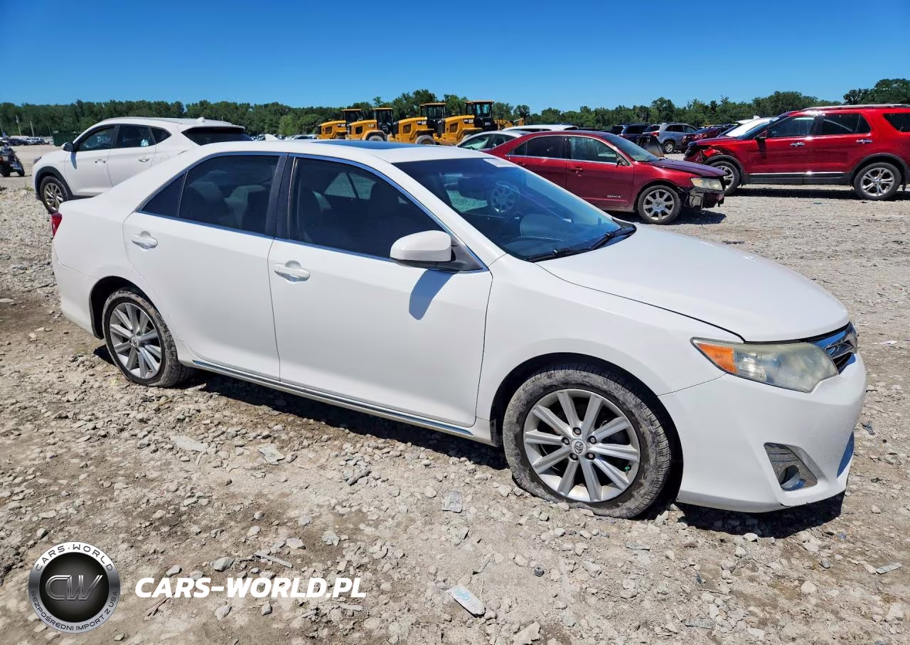 2013 Toyota Camry Xle VIN:4T1BF1FK8DU648217 - 4