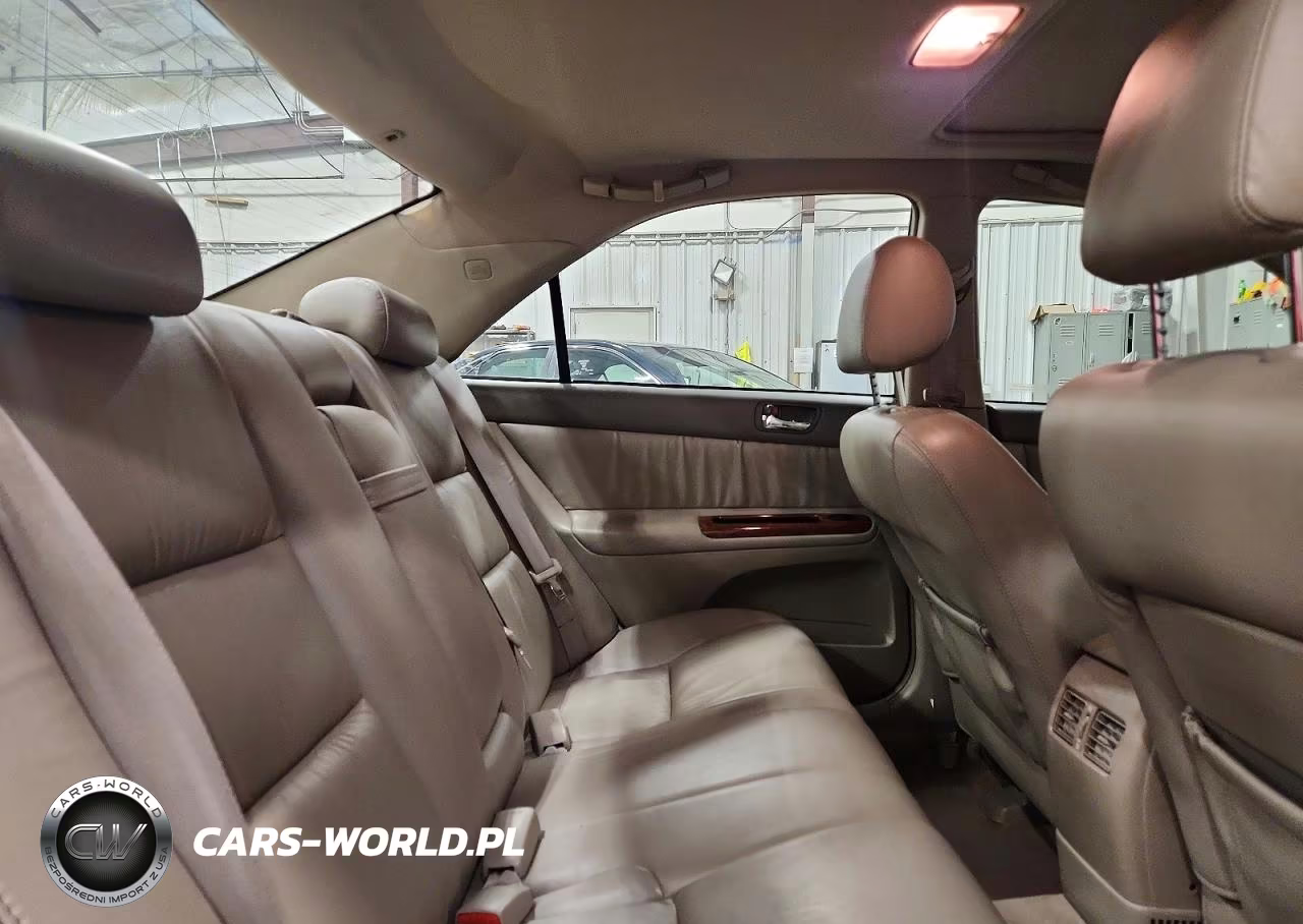 2004 Toyota Camry Le VIN:4T1BE30K54U304500 - 10