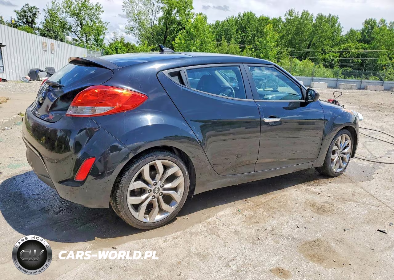 2015 Hyundai Veloster Re:flex VIN:KMHTC6AD5FU221258 - 3