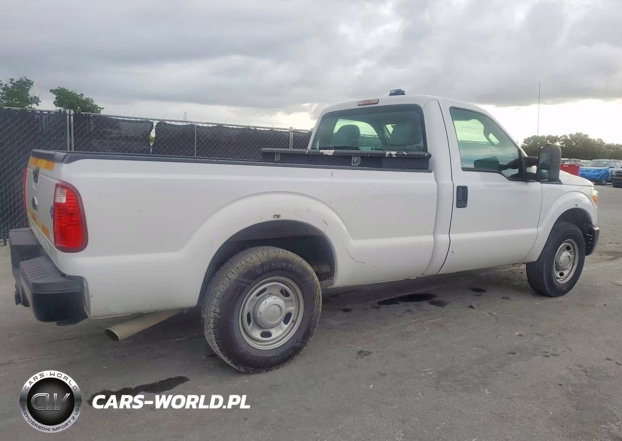 2013 Ford F250 Super Duty VIN:1FTBF2A62DEA64782 - 3