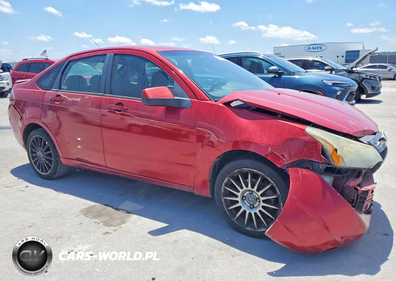 2011 Ford Focus Ses VIN:1FAHP3GN3BW153415 - 4