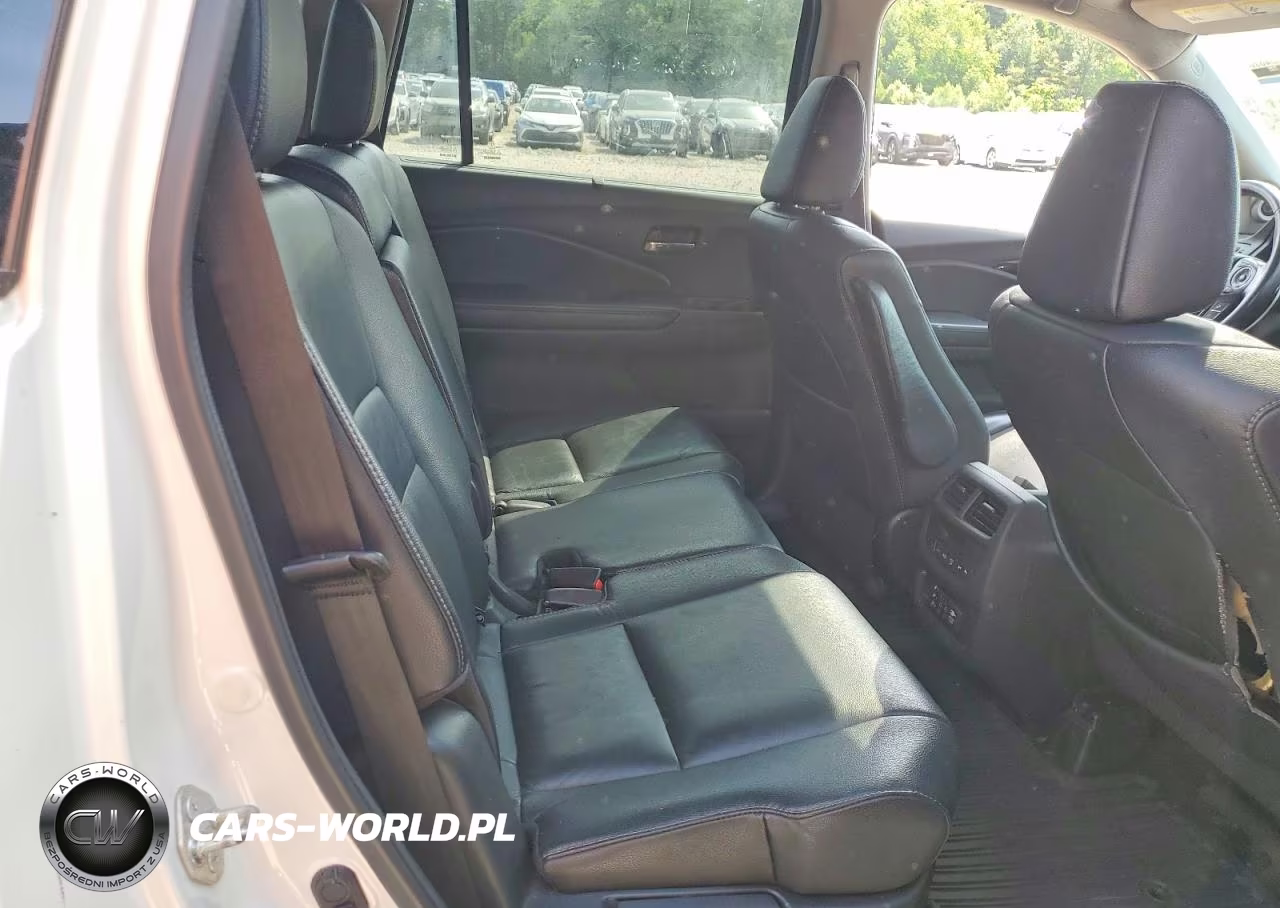 2017 Honda Pilot Touring VIN:5FNYF6H90HB064723 - 11