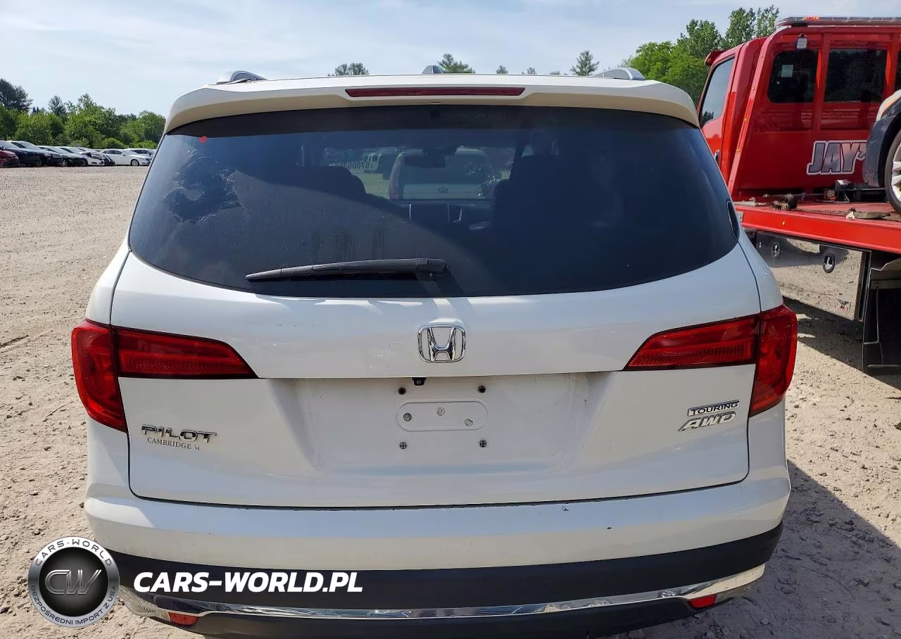 2017 Honda Pilot Touring VIN:5FNYF6H90HB064723 - 6