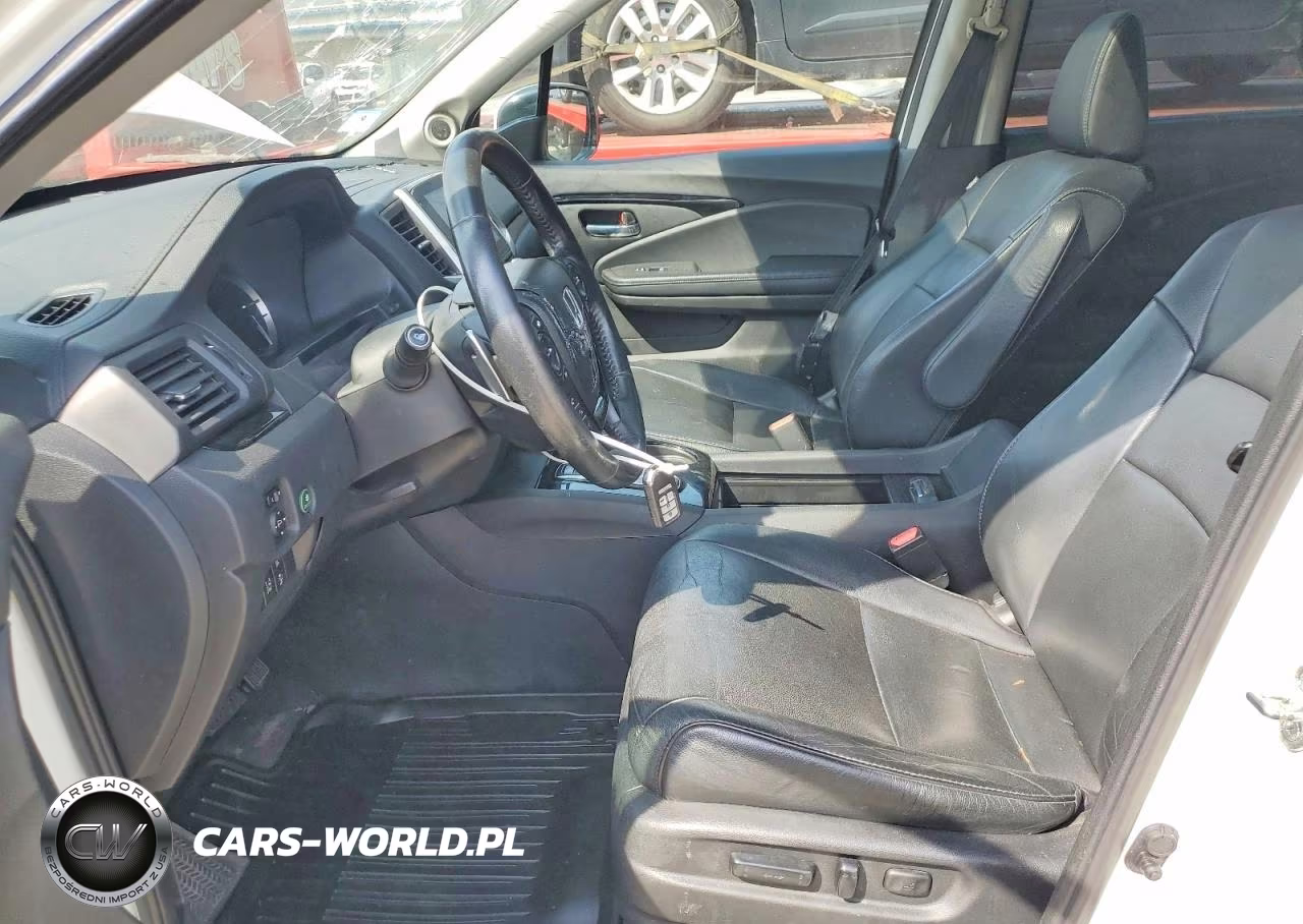 2017 Honda Pilot Touring VIN:5FNYF6H90HB064723 - 7