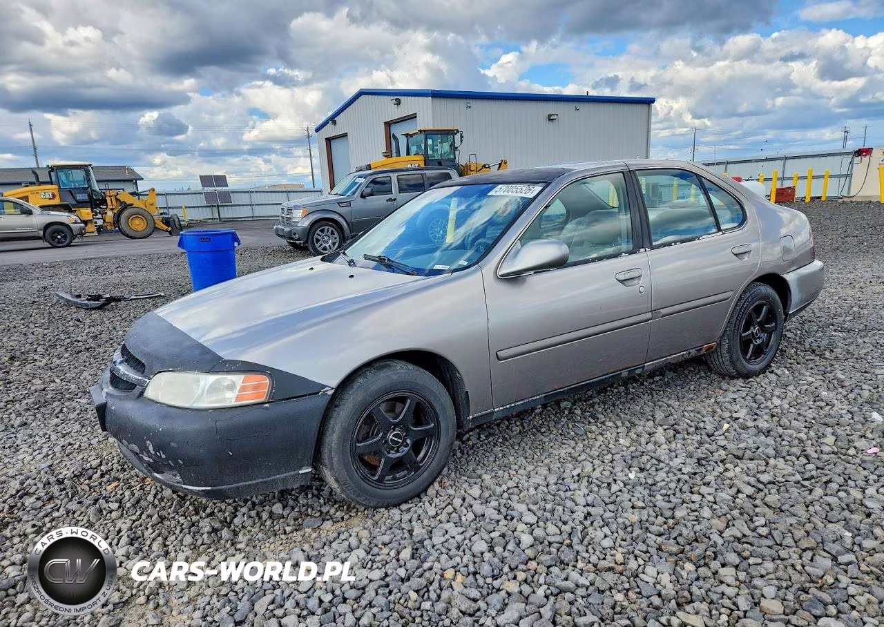 2000 Nissan Altima Xe